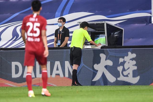 季后赛-米切尔30分阿伦16+18 骑士力克魔术1-0